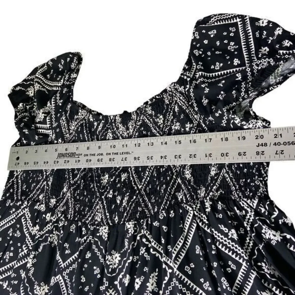 No Boundaries Black & White Stretch Elastic Scoop Neck Blouse Size XXXL (21) NWT - Picture 9 of 10